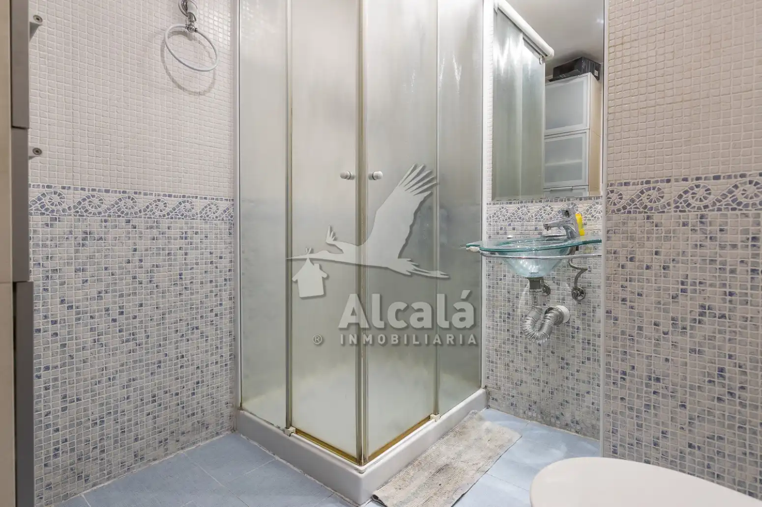 Bathroom of Flat for sale in Alcalá de Henares  with Air Conditioner, Heating and Private garden