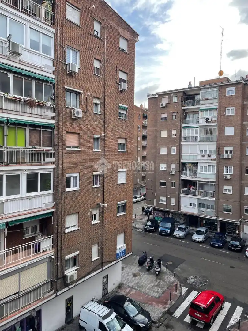 Exterior view of Study for sale in Madrid