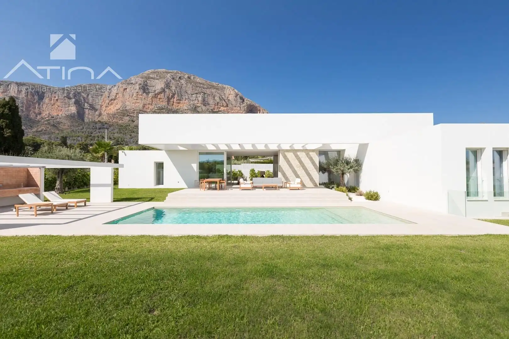 Vista exterior de Casa o xalet en venda en Jávea / Xàbia amb Aire condicionat, Calefacció i Jardí privat