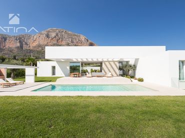Villa con piscina in vendita a Montgó - Ermita