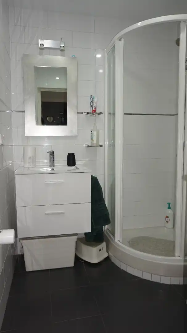 Badezimmer von Wohnung zum Verkauf in Madrid mit Klimaanlage, Heizung und Terrasse
