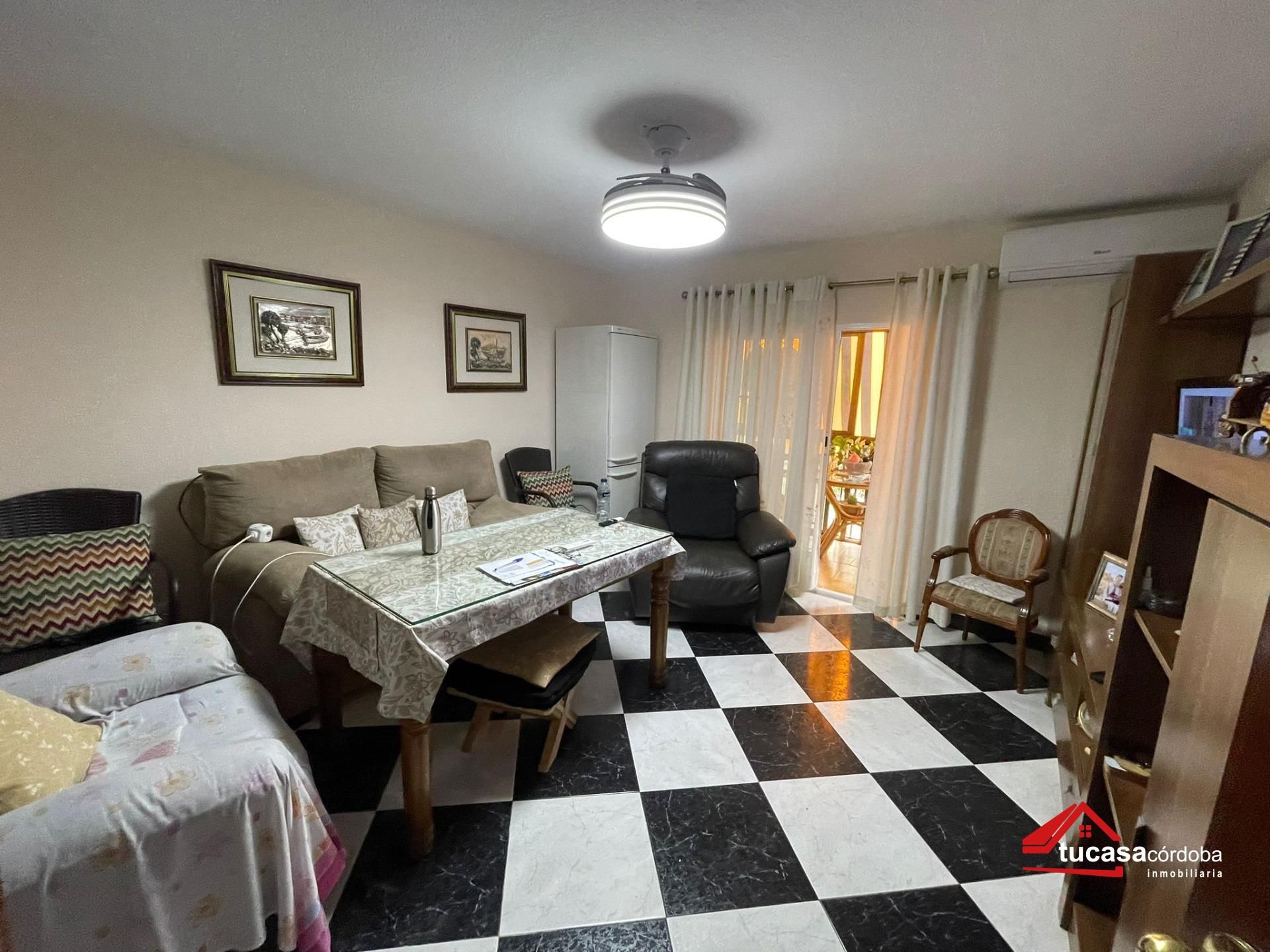 Flat for sale in Poniente-Norte - Miralbaida - Parque Azahara