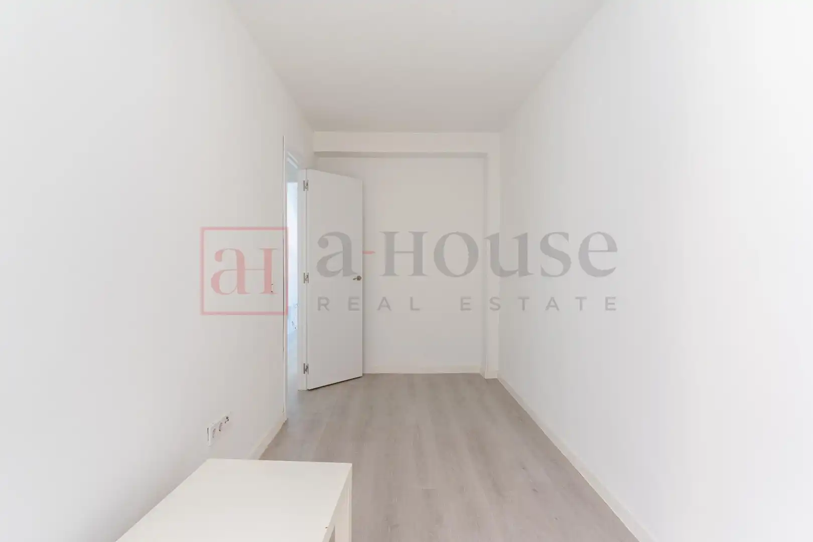 Habitación de Piso en venta en Madrid con Calefacción y Parquet