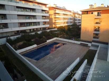 Piscina de Apartament de lloguer en Sant Cugat del Vallès amb Aire condicionat, Terrassa i Moblat