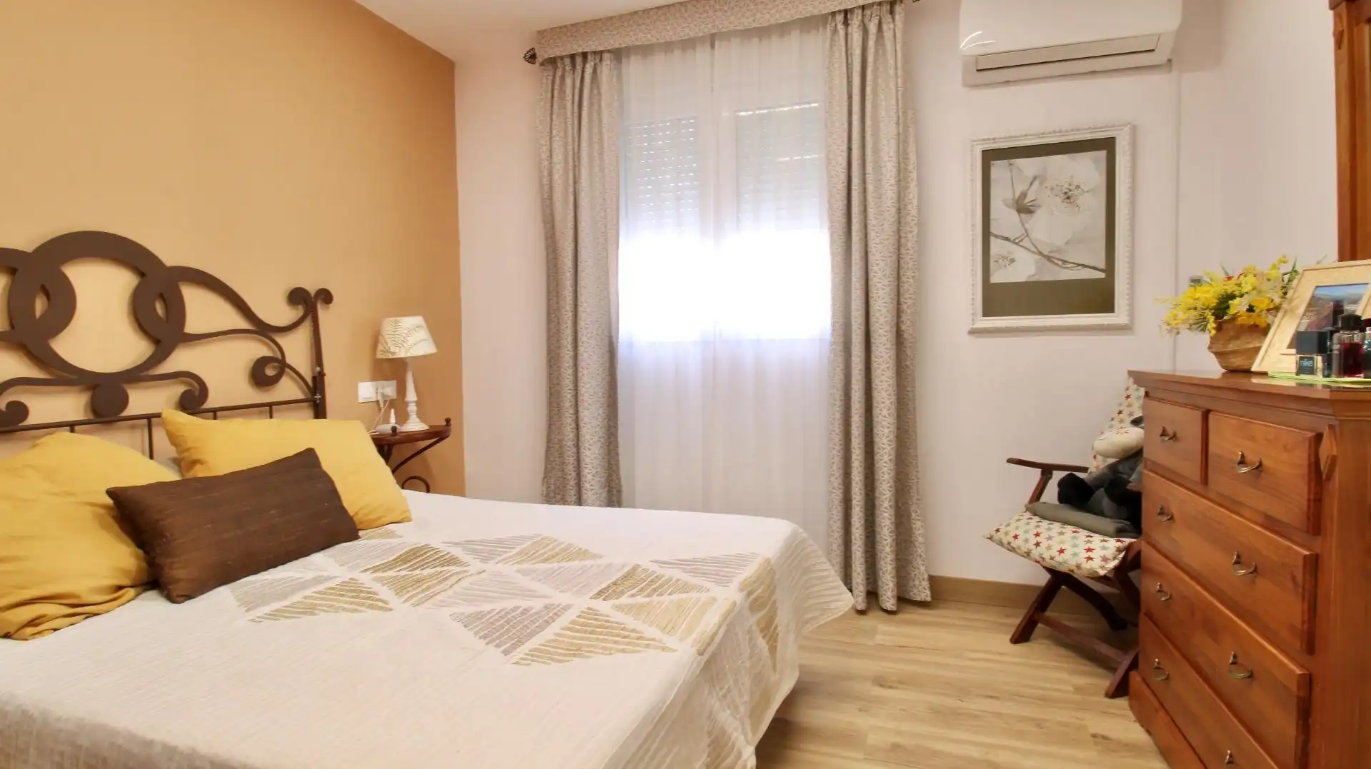 Casa aparellada amb terrassa en venda a Calle de la Gloria, imagen 34