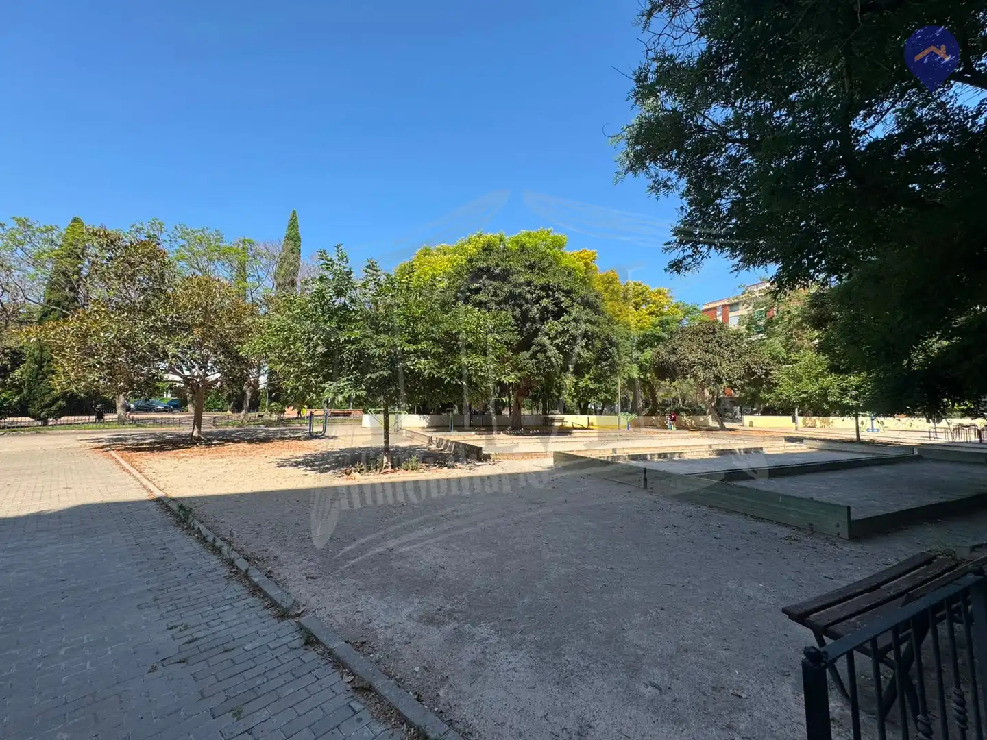 Vista exterior de Pis en venda en Valencia amb Aire condicionat, Terrassa i Alarma