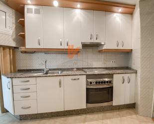 Kitchen of Flat for sale in Santiago de Compostela   with Terrace and Oven