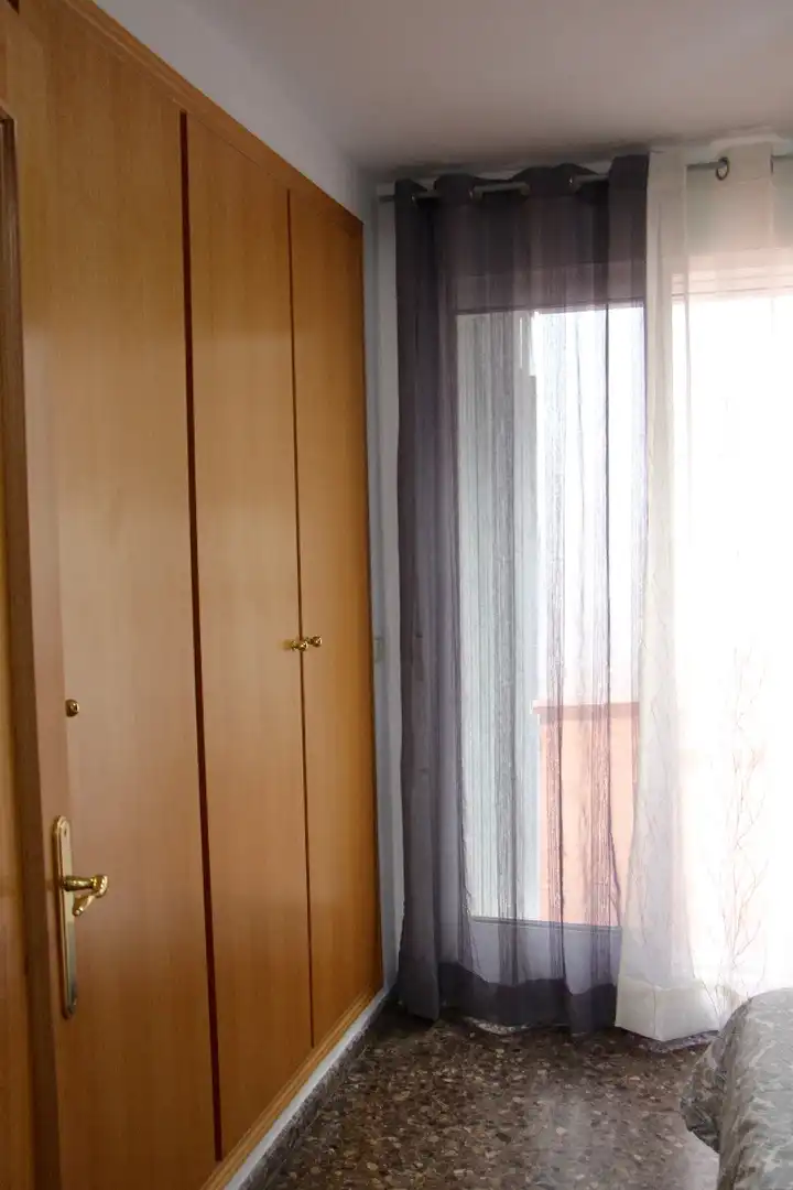 Habitación de Piso de alquiler en Alfara del Patriarca con Terraza y Amueblado