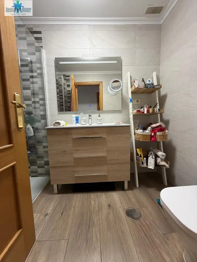 Baño de Casa adosada en venta en Albacete con Aire acondicionado, Calefacción y Trastero