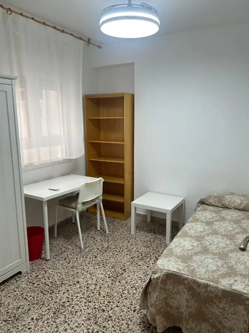 Dormitori de Pis de lloguer en Murcia amb Moblat, Forn i Rentadora
