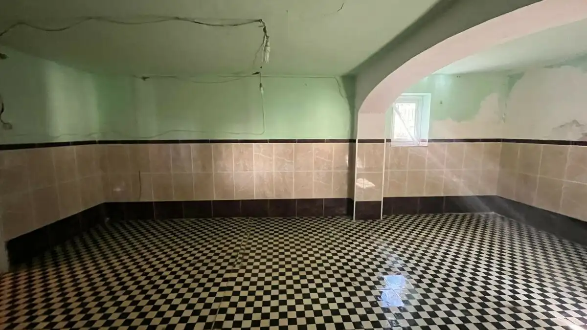 Flat for sale in PORTUGAL, 4, Lora del Río