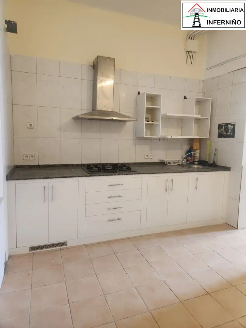 Local en venta en Piñeiros- Freixeiro