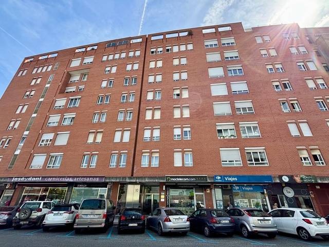 Local comercial en Venta en Calle Calle de Benjamín de Tudela en Mendebaldea - Ermitagaña