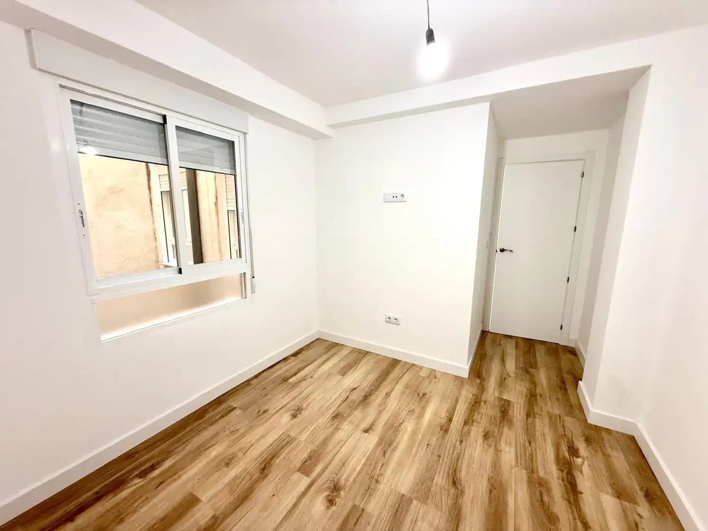 Piso en venta en Calle CONRADO DEL CAMPO, Sector V