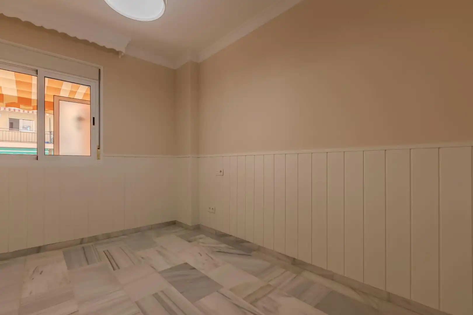 Dormitori de Apartament de lloguer en Fuengirola amb Terrassa