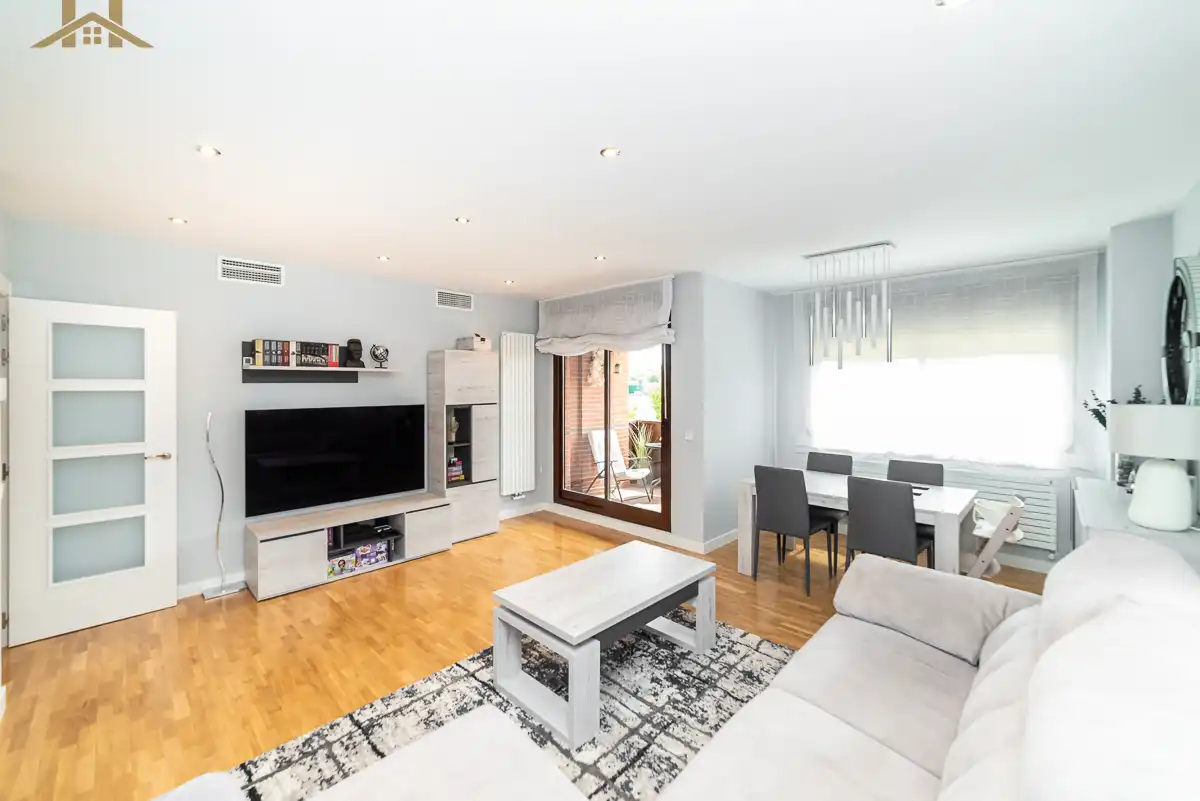 Wohnzimmer von Wohnung zum Verkauf in Boadilla del Monte mit Klimaanlage, Heizung und Abstellraum