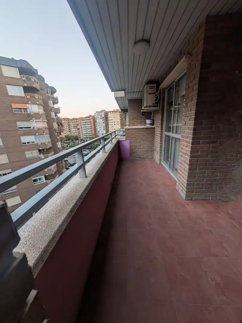 Pis amb ascensor en venda a Calle de Illueca 5, imagen 2
