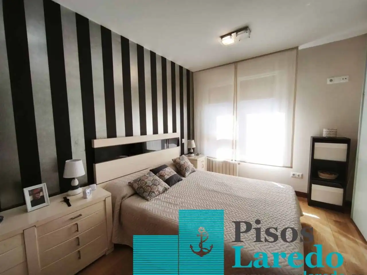 Habitación de Piso en venta en Laredo con Calefacción, Parquet y Amueblado