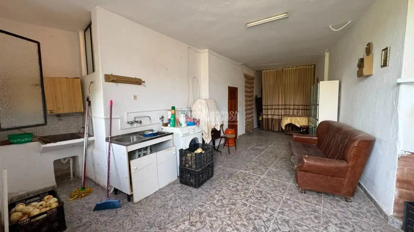 Casa adosada en venta en Rubite con Calefacción y Balcón