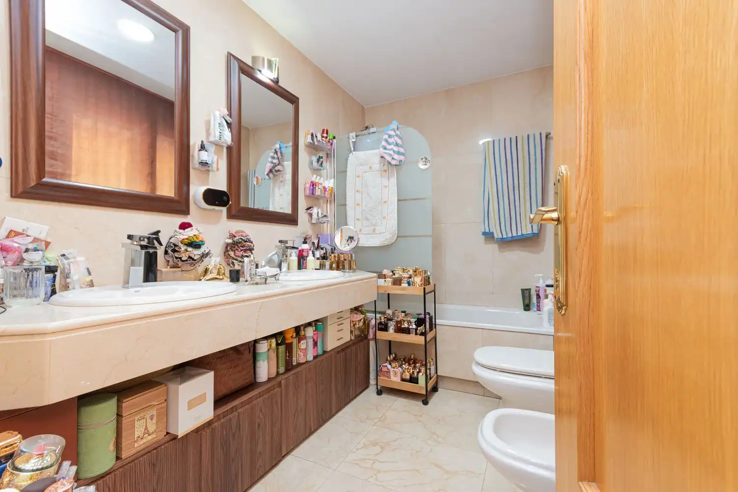 Bathroom of Houses for sale in Fuenlabrada  with Air Conditioner, Heating and Storage room