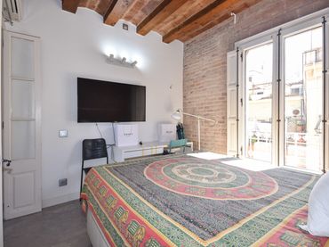 Appartement compact avec balcon à vendre à Sants - Montjuïc