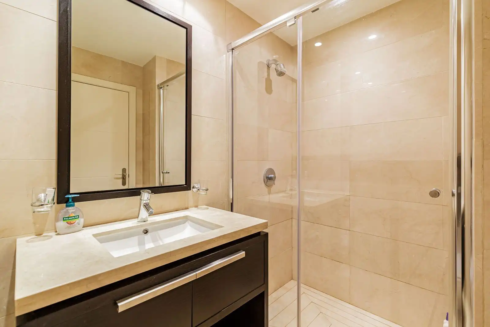 Bathroom of Duplexes for sale in Benahavís  with Air Conditioner, Terrace and Storage room