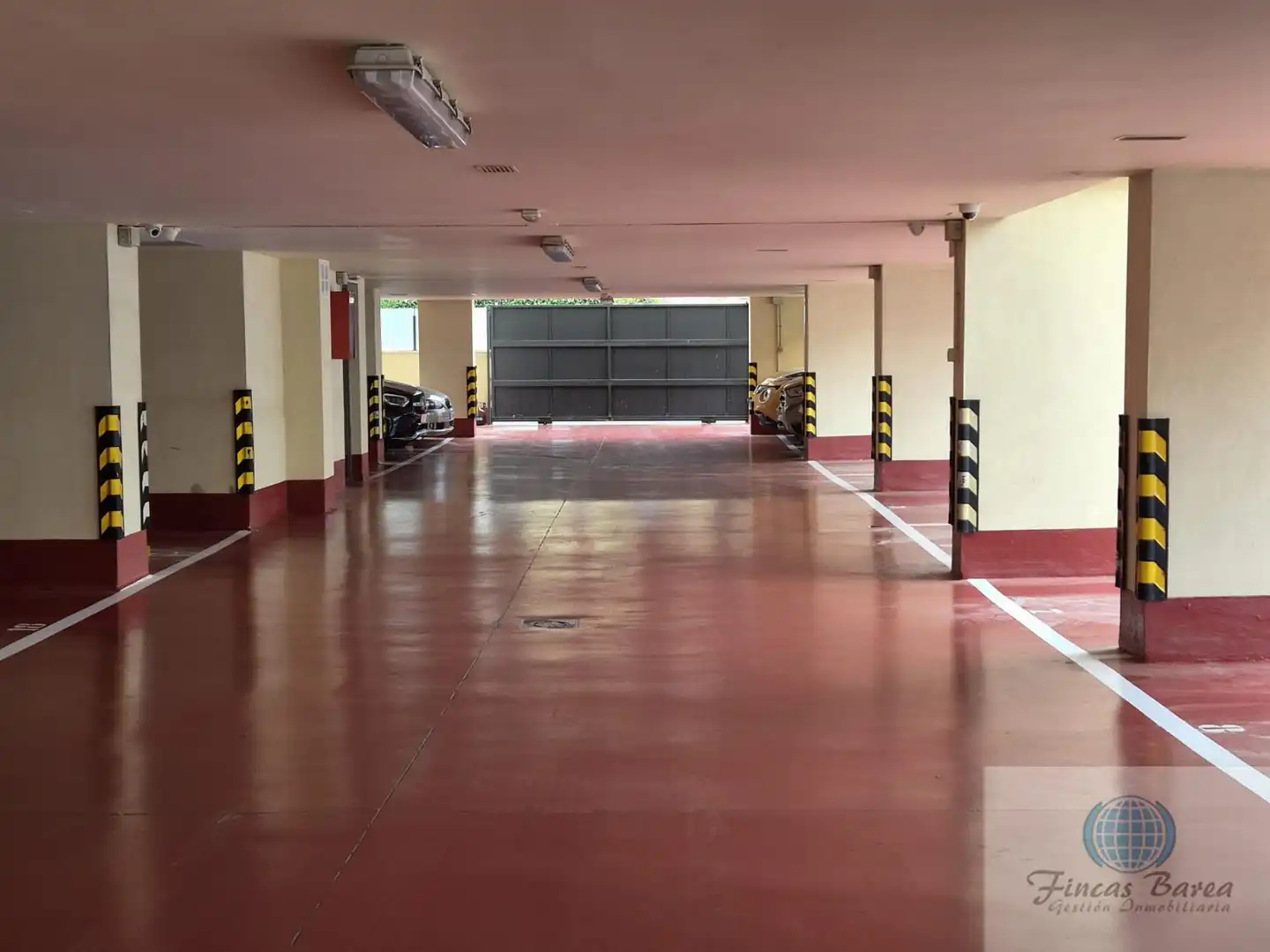 Parking of Flat for sale in Fuengirola  with Air Conditioner, Terrace and Community pool