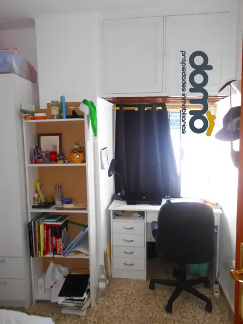Dormitori de Àtic en venda en Granada amb Moblat, Forn i Rentadora