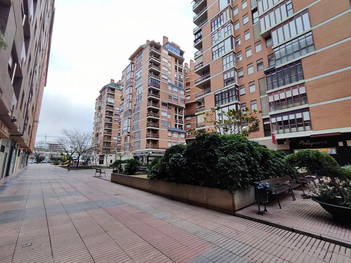 Vista exterior de Piso en venta en  Logroño con Calefacción, Parquet y Terraza