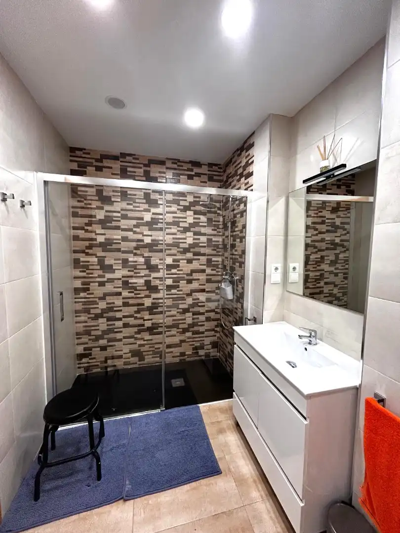 Badezimmer von Einfamilien-Reihenhaus zur Miete in Alhaurín El Grande mit Klimaanlage, Terrasse und Abstellraum