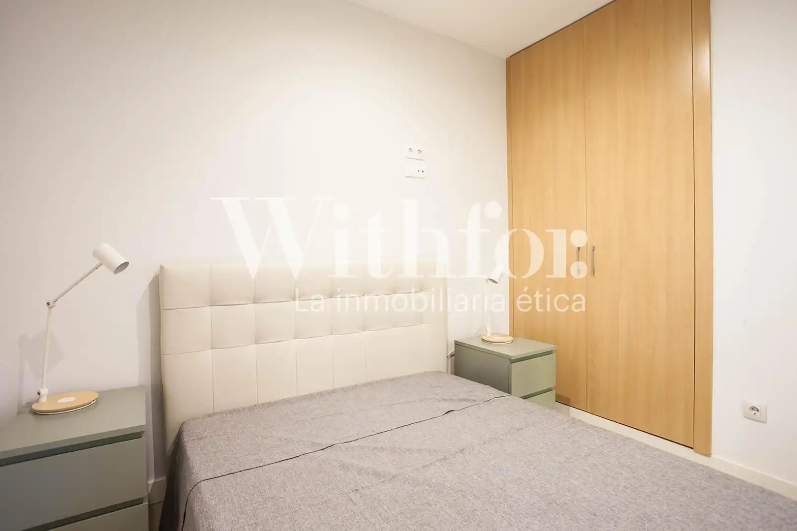 Bedroom of Flat for sale in Barcelona  with Air Conditioner, Heating and Parquet flooring
