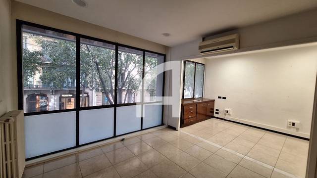 Oficina en Alquiler en Pau Claris en Dreta de l'Eixample