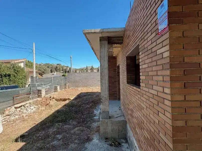 Vista exterior de Pis en venda en Cubelles amb Jardí privat i Traster