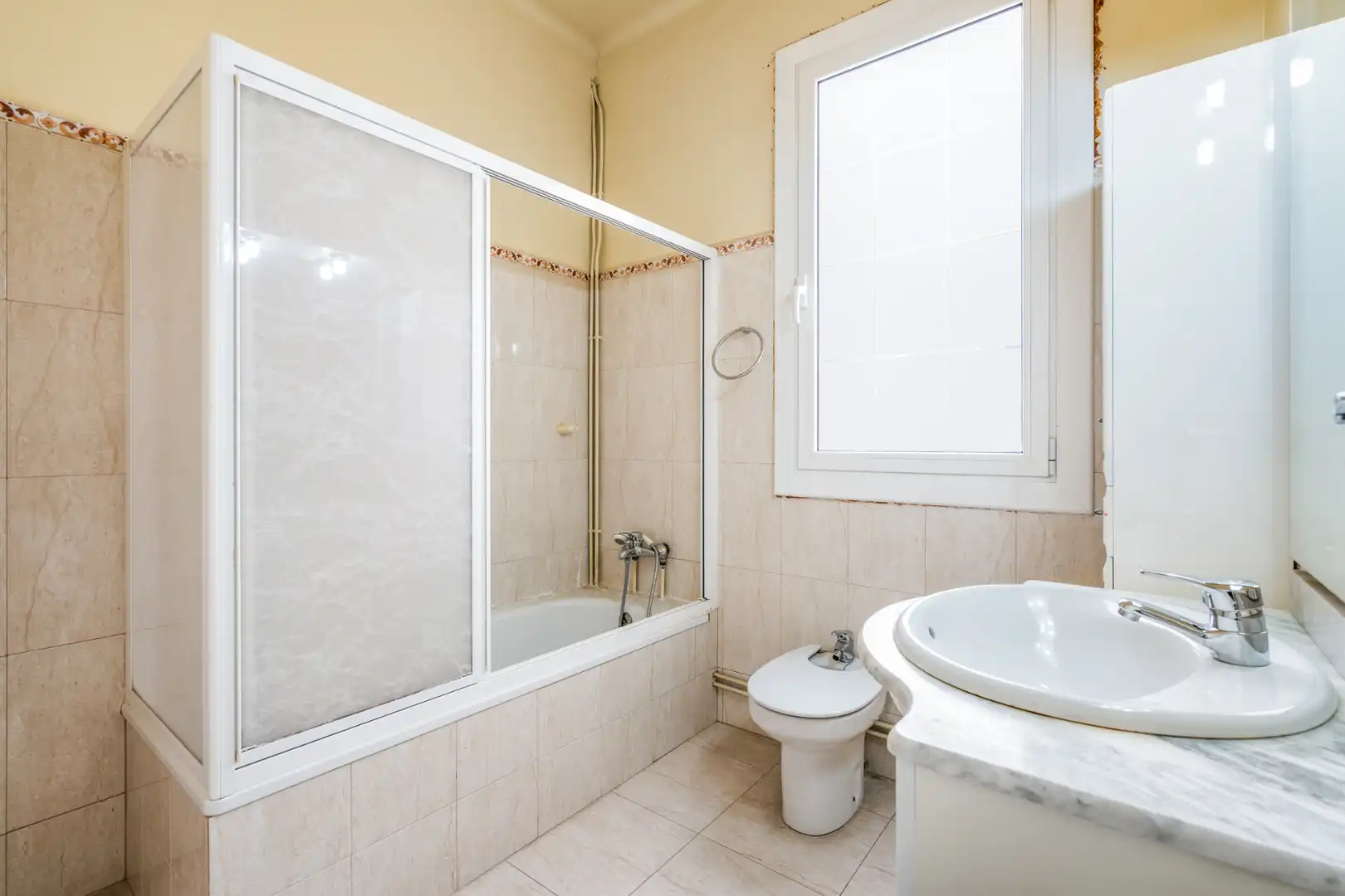 Baño de Piso en venta en Barcelona con Balcón
