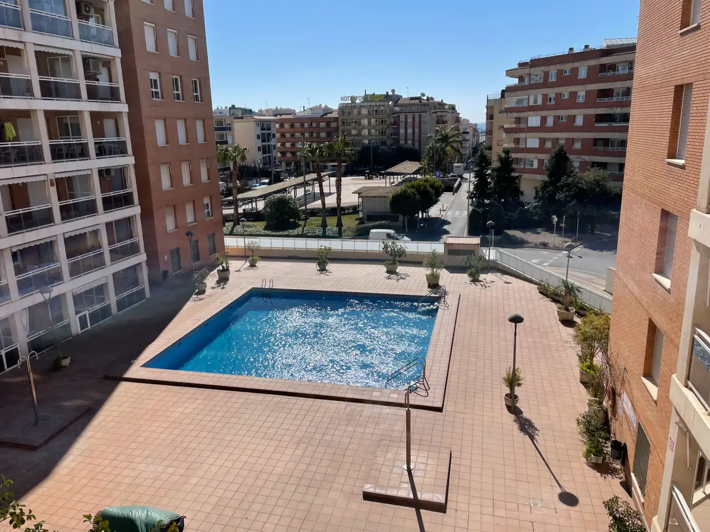 Piscina de Apartament en venda en Vinyols i els Arcs amb Terrassa, Moblat i Forn