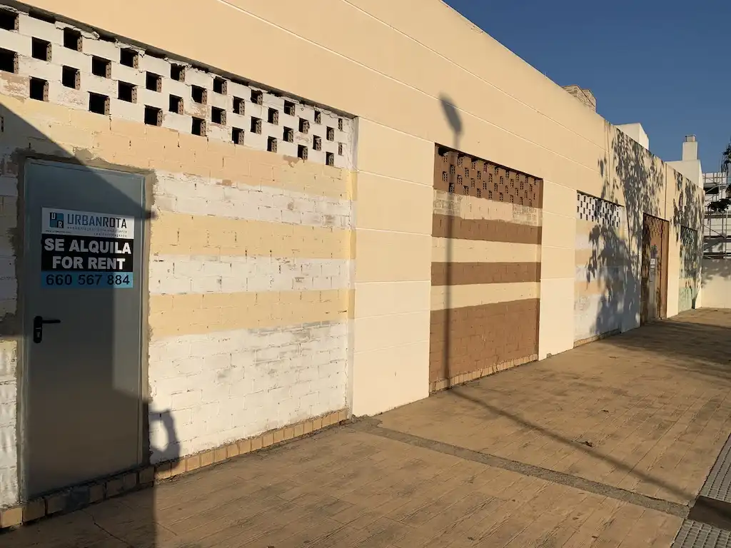 Vista exterior de Local en venta en Rota con Terraza