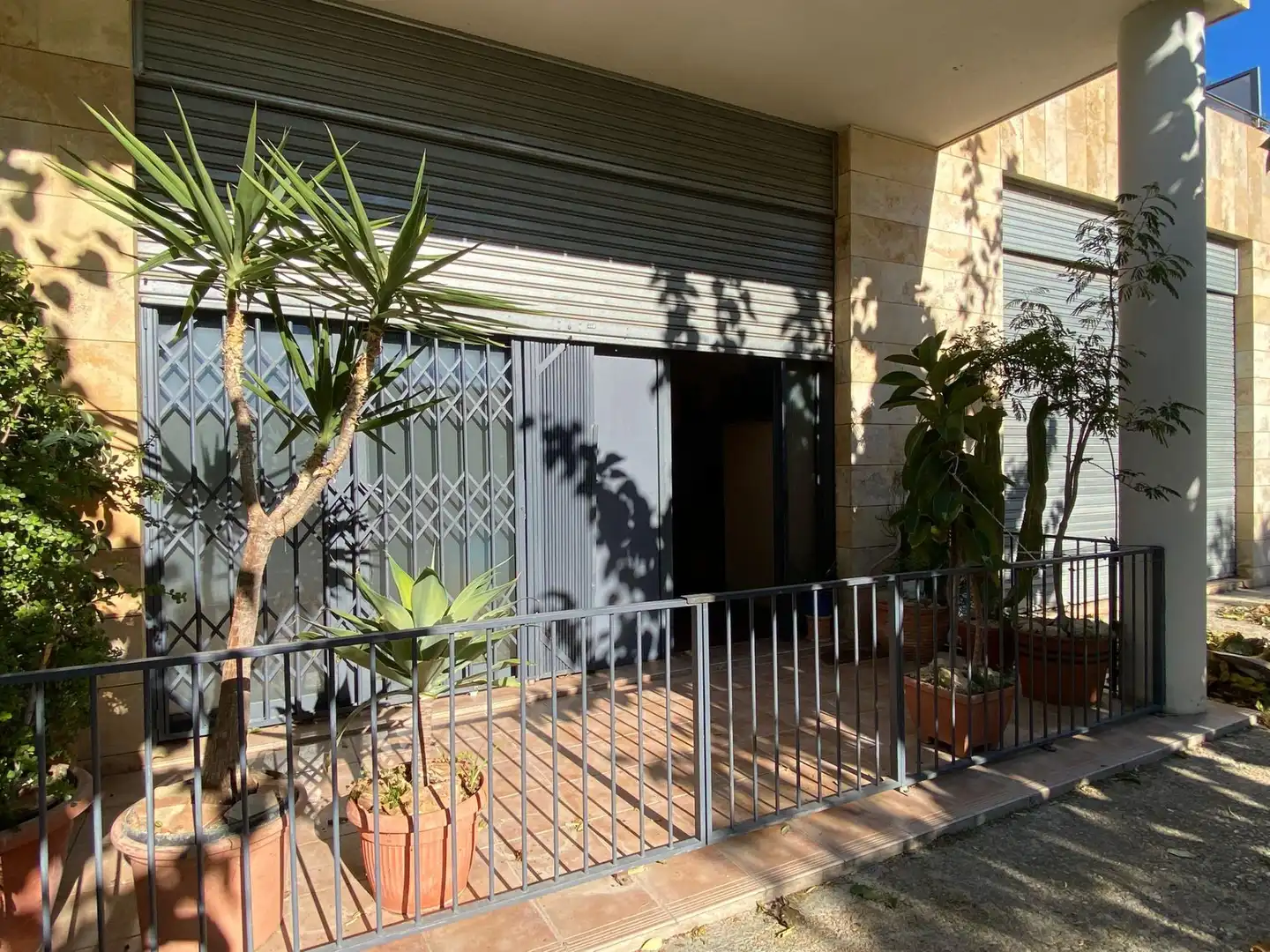 Außenansicht von Einfamilien-Reihenhaus zum Verkauf in El Vendrell mit Klimaanlage, Heizung und Terrasse