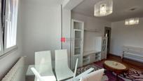 Sala d'estar de Pis de lloguer en Santiago de Compostela  amb Calefacció, Terrassa i Moblat