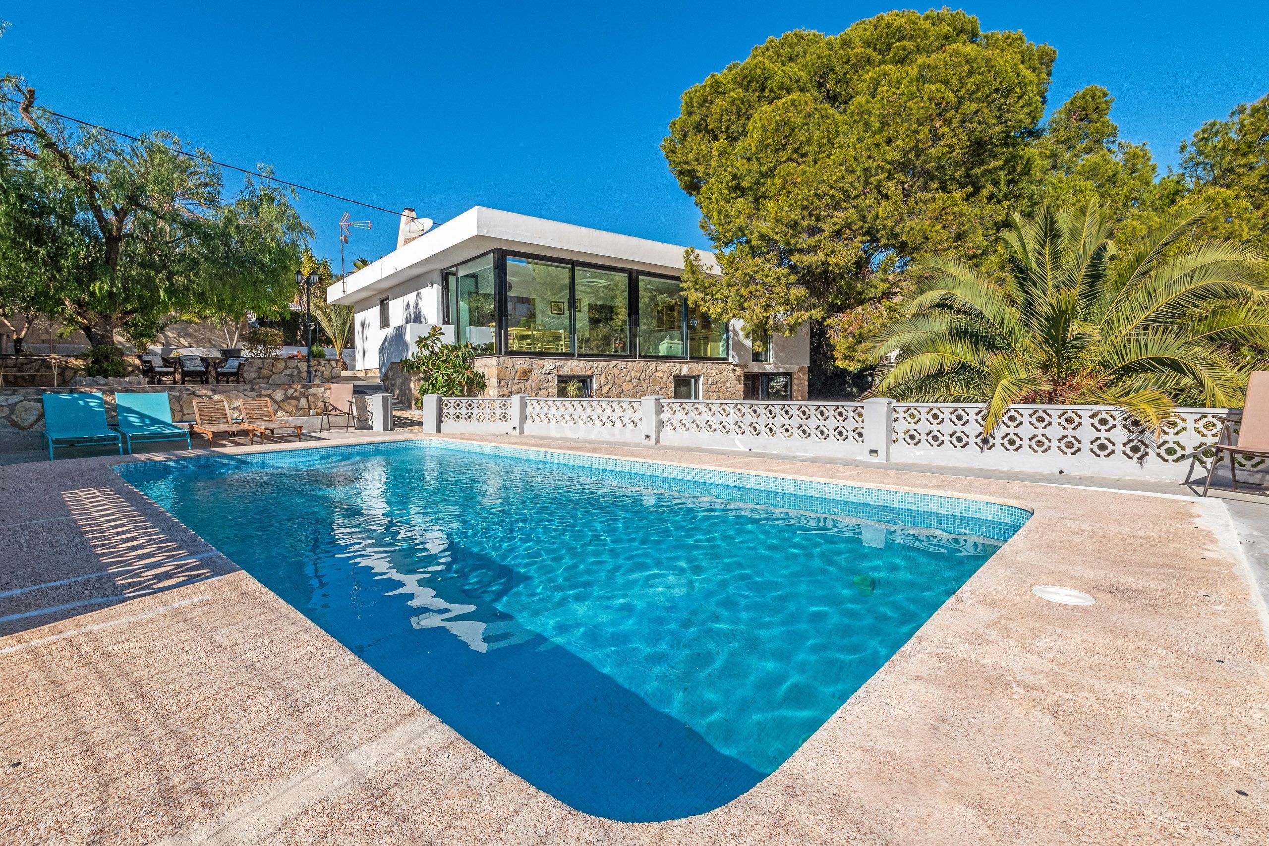 Swimming pool of House or chalet for sale in El Campello  with Air Conditioner and Swimming Pool