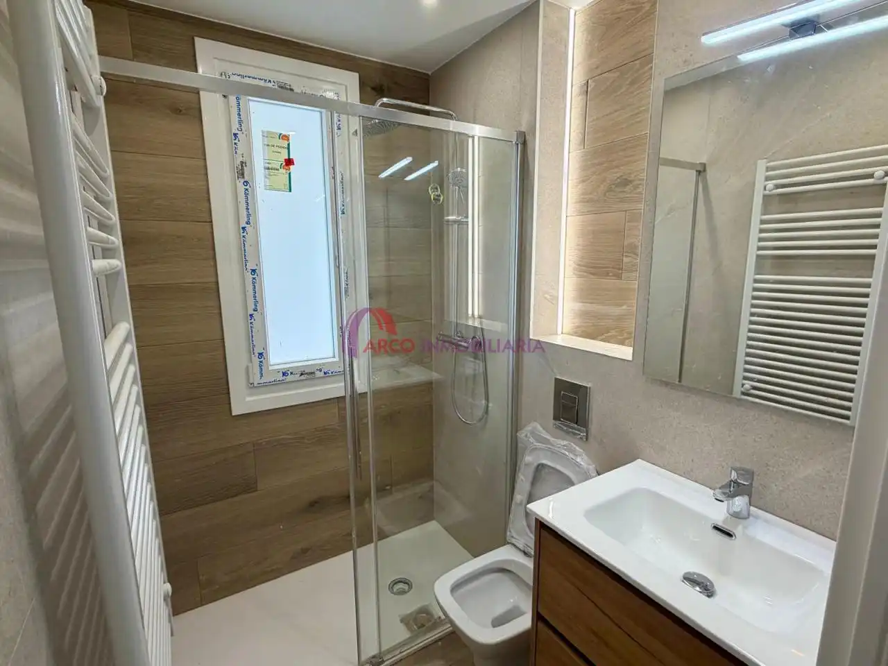 Bany de Apartament en venda en Burgos amb Calefacció i Balcó