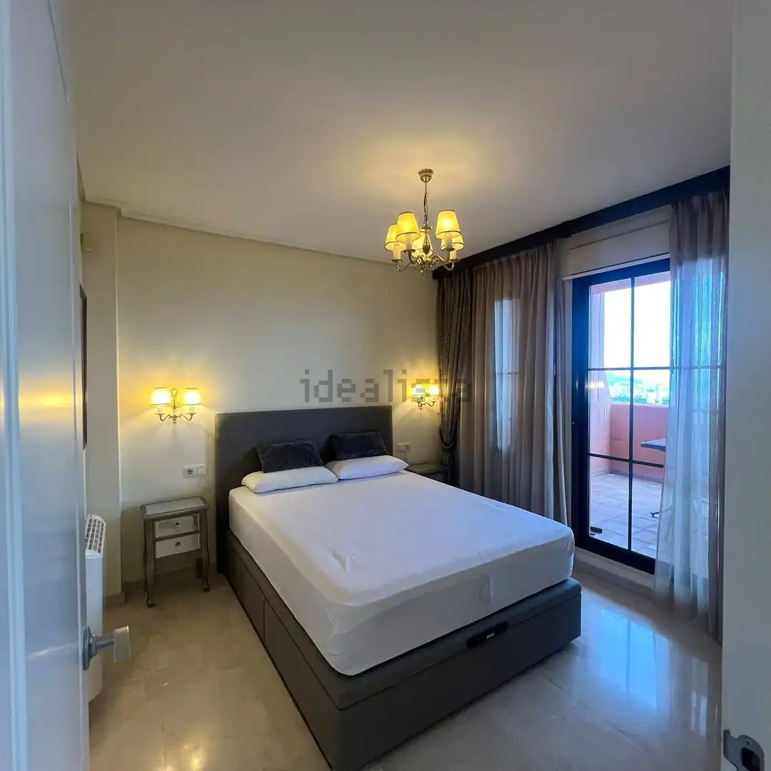 Habitación de Apartamento en venta en Finestrat con Aire acondicionado, Terraza y Piscina comunitaria