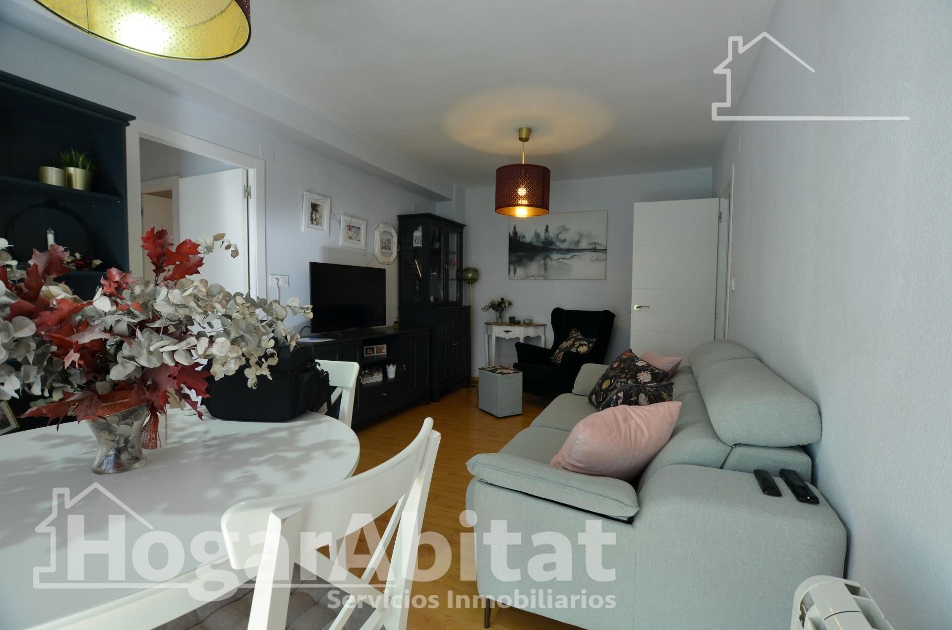 Sala d'estar de Pis en venda en Alicante / Alacant amb Aire condicionat, Parquet i Moblat