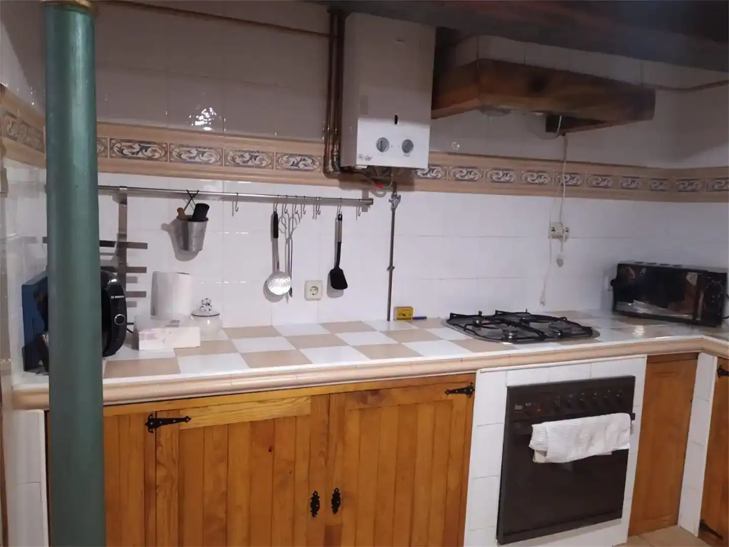 Cocina de Casa adosada en venta en Bohoyo con Trastero, Amueblado y Balcón