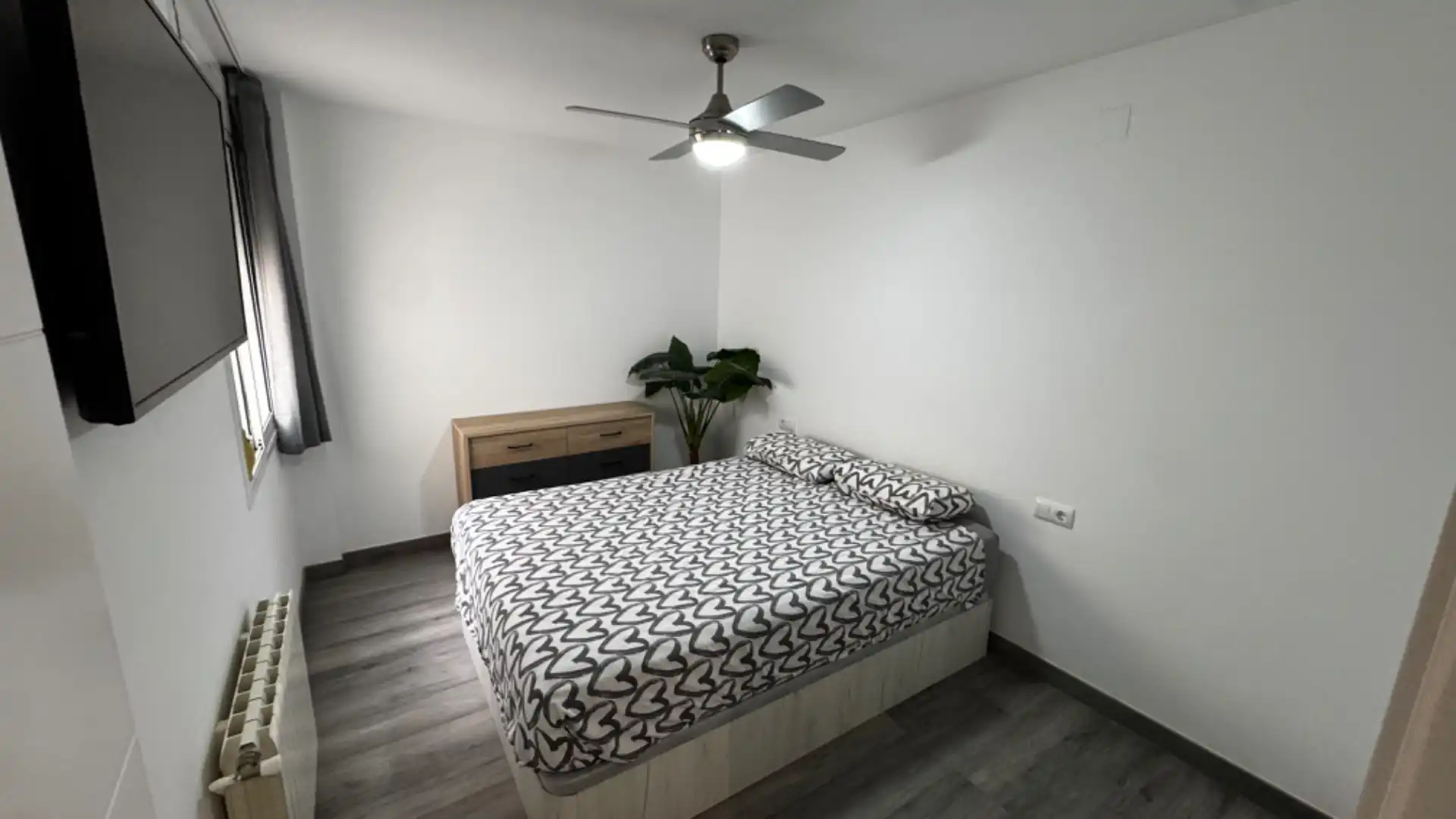 Habitación de Piso en venta en Torredembarra con Calefacción, Terraza y Horno
