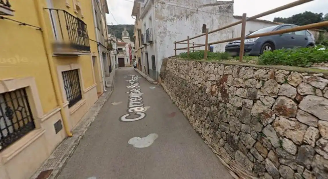 Außenansicht von Einfamilien-Reihenhaus zum Verkauf in La Vall de Laguar mit Balkon