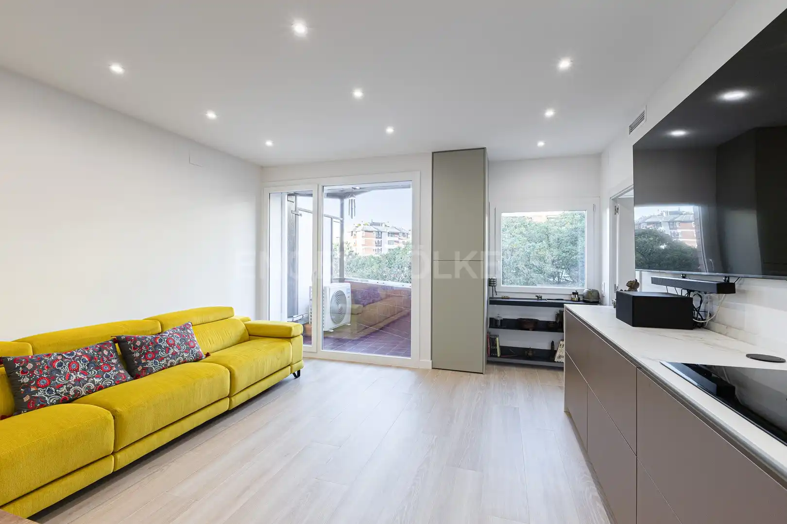 Sala de estar de Piso en venta en Barcelona con Aire acondicionado, Calefacción y Parquet