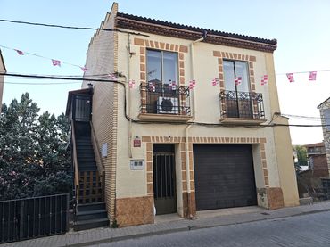 Casa amb balcó en venda a Arcos de Jalón