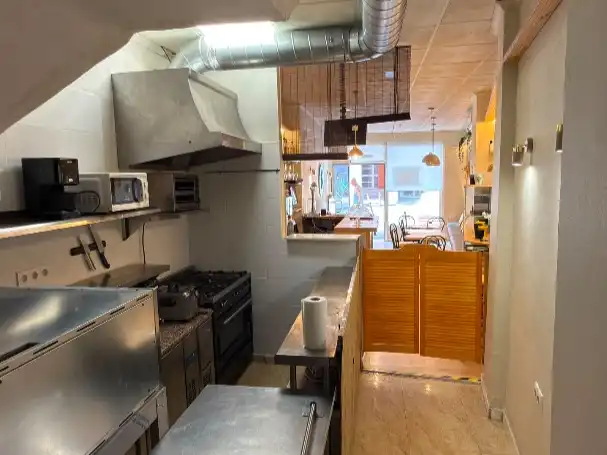 Locale commerciale in cessione a Ramon Gallud 78, imagen 7