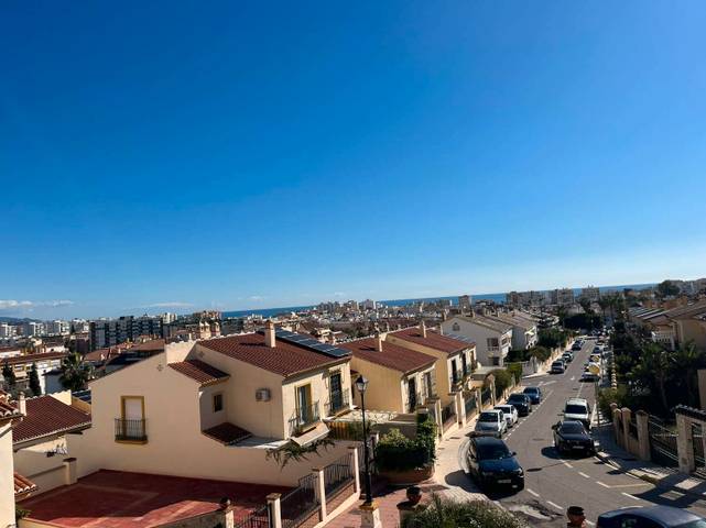 Casa-chalet en Venta en Poniente - Faro
