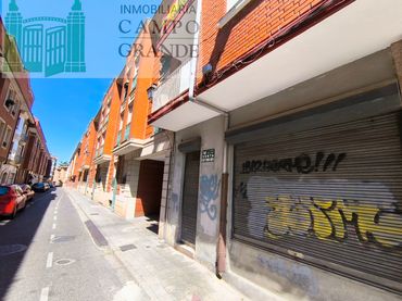 Local comercial en venda a Calle los Pastores 14